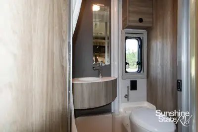 2027 Winnebago Ekko Sprinter 23B photo 21