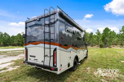 2027 Winnebago Ekko Sprinter 23B photo 3