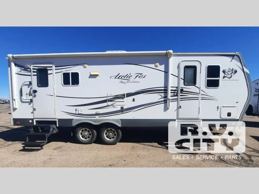 2013 Northwood Mfg Arctic Fox 27T exterior