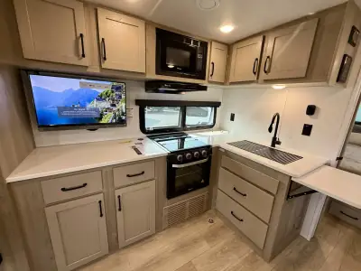2025 Forest River Rockwood Mini Lite 2518S photo 17