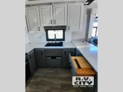 2025 Jayco Pinnacle 38FBRK photo 11