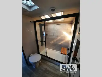 2025 Jayco Pinnacle 38FBRK photo 18