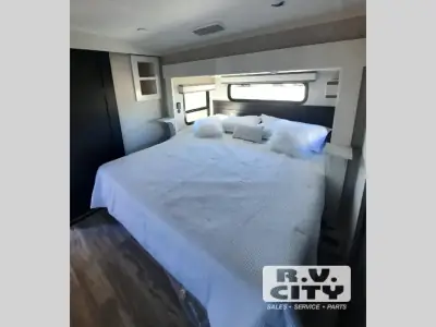2025 Jayco Pinnacle 38FBRK photo 16