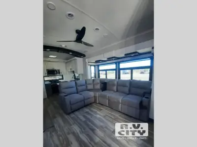 2025 Jayco Pinnacle 38FBRK photo 4