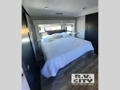 2025 Jayco Pinnacle 38FBRK photo 15