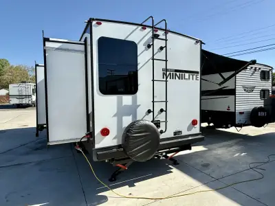 2025 Forest River Rockwood Mini Lite 2519S photo 5
