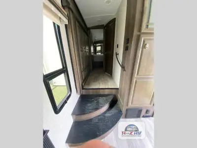 2019 Keystone Montana 3720RL photo 7