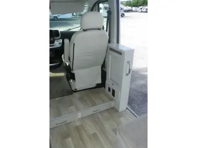 2023 Thor Motor Coach Tellaro 20L photo 13