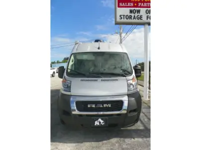 2023 Thor Motor Coach Tellaro 20L photo 3