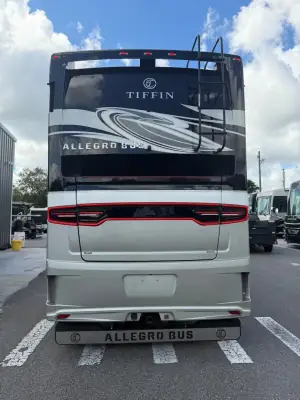 2022 Tiffin Motorhomes Allegro Bus 45 OPP photo 5