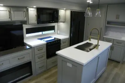 2025 Brinkley Model Z Air 310 photo 20