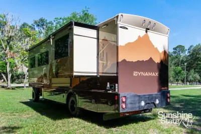 2026 Dynamax Corp Isata5 30FW 4x4 EXTREME PACKAGE photo 9