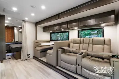 2026 Dynamax Corp Isata5 30FW 4x4 EXTREME PACKAGE photo 15