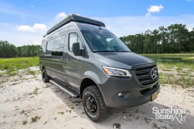 2027 Storyteller Overland Crew Mode AWD photo 2