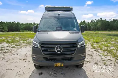 2027 Storyteller Overland Crew Mode AWD photo 17