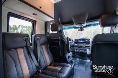 2027 Storyteller Overland Crew Mode AWD photo 32