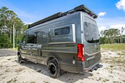 2027 Storyteller Overland Crew Mode AWD photo 11
