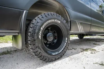 2027 Storyteller Overland Crew Mode AWD photo 49