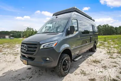 2027 Storyteller Overland Crew Mode AWD photo 15