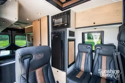 2027 Storyteller Overland Crew Mode AWD photo 31
