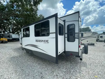 2019 Salem By Forest River Hemisphere Hyper-Lyte 26RLHL photo 5