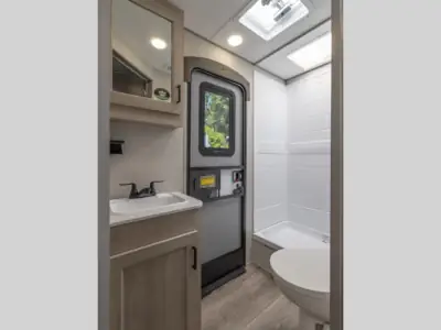 2026 Coachmen Catalina Legacy Edition 273DBHCK photo 24