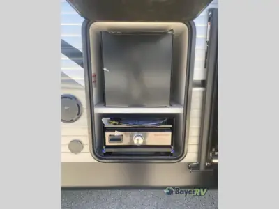 2026 Coachmen Catalina Legacy Edition 273DBHCK photo 4