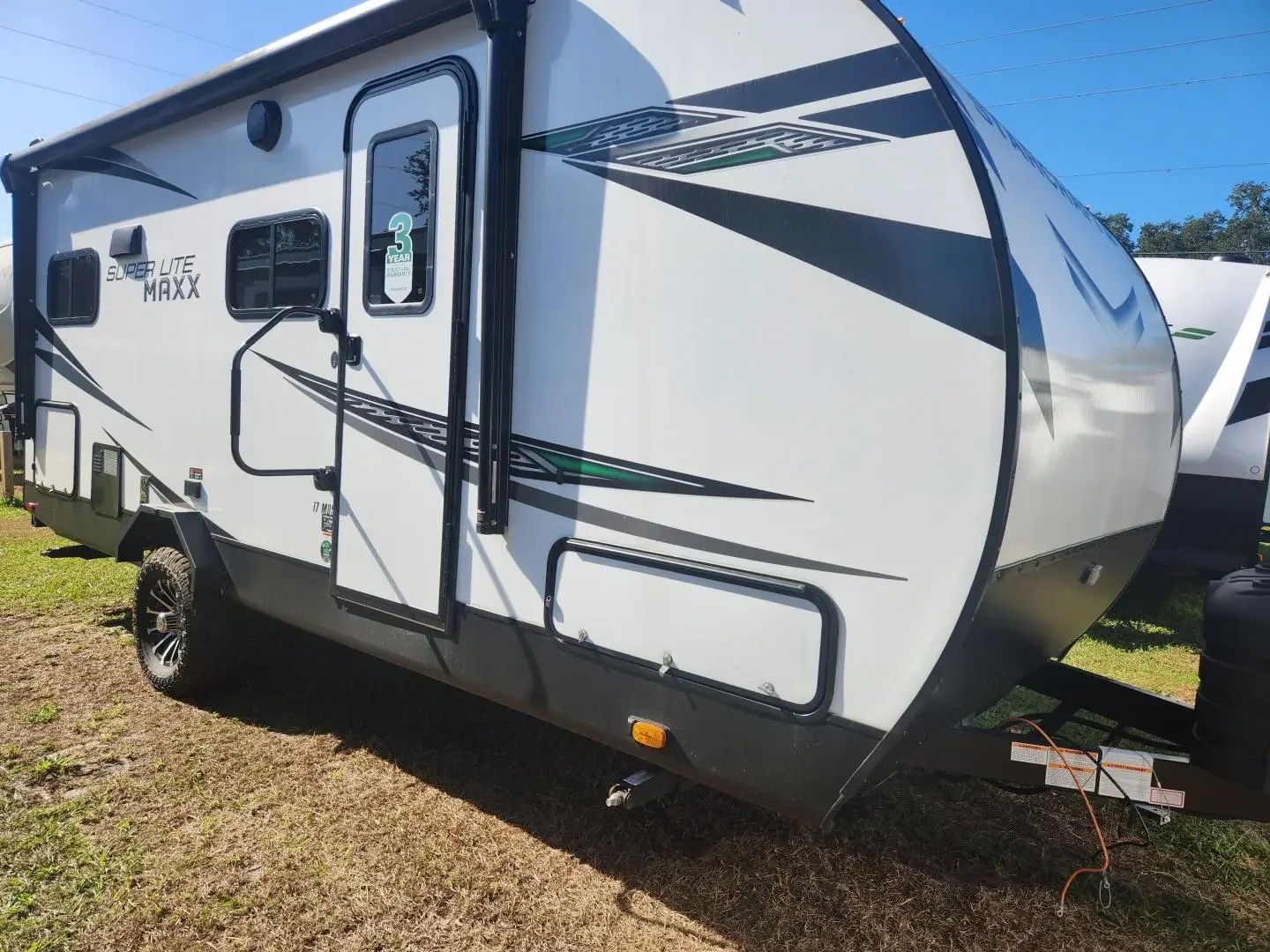 2024 Starcraft Super Lite Maxx 17MDS exterior