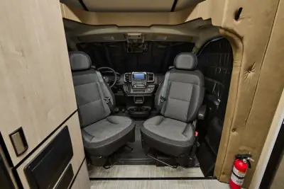 2027 Winnebago Resa photo 8