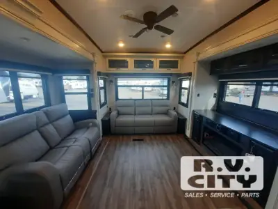 2023 Jayco Pinnacle 36KPTS photo 4