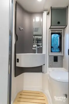 2027 Winnebago Ekko Sprinter 23B AWD photo 20