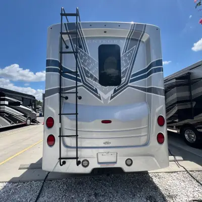 2025 Entegra Coach Accolade 37K photo 4