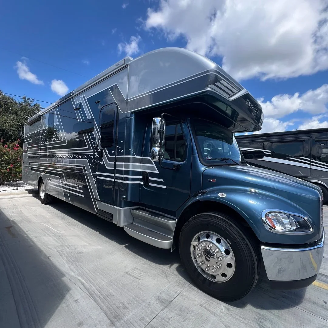 2025 Entegra Coach Accolade 37K exterior