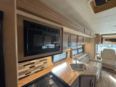 2019 Thor Motor Coach A.C.E. 30.4 photo 39