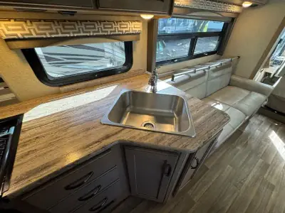 2019 Thor Motor Coach A.C.E. 30.4 photo 41