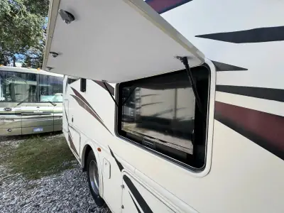 2019 Thor Motor Coach A.C.E. 30.4 photo 9