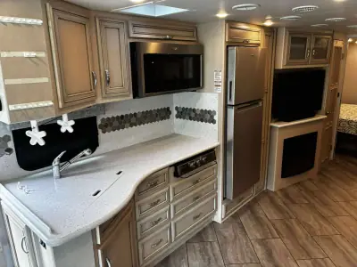 2021 Newmar Bay Star 3609 photo 9