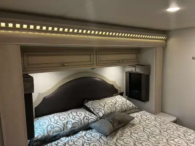 2021 Newmar Bay Star 3609 photo 13