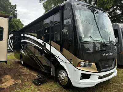 2021 Newmar Bay Star 3609 photo 2
