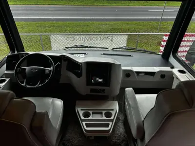 2021 Newmar Bay Star 3609 photo 7