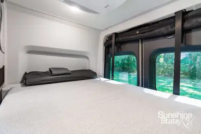 2027 Tiffin Motorhomes GH1 1UP 19AV photo 19