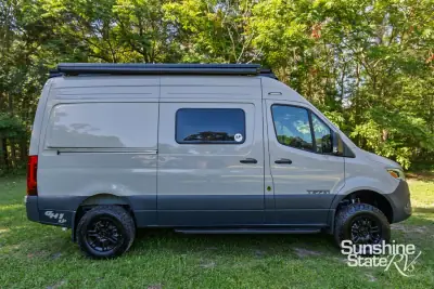 2027 Tiffin Motorhomes GH1 1UP 19AV photo 2