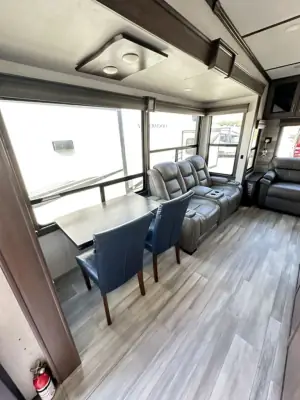 2021 Alliance Paradigm 310RL photo 7