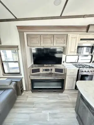 2021 Alliance Paradigm 310RL photo 10