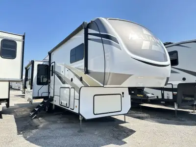 2021 Alliance Paradigm 310RL photo 2