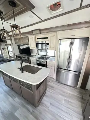 2021 Alliance Paradigm 310RL photo 8