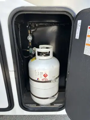 2021 Alliance Paradigm 310RL photo 4