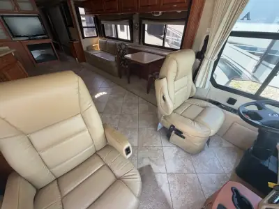 2008 Monaco KNIGHT 40DFT photo 4