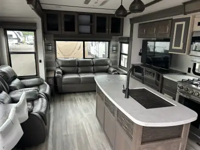 2021 Alliance Paradigm 310RL photo 5