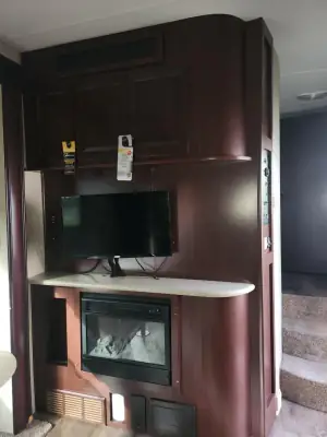2014 Heartland Cyclone CY4100KING photo 7